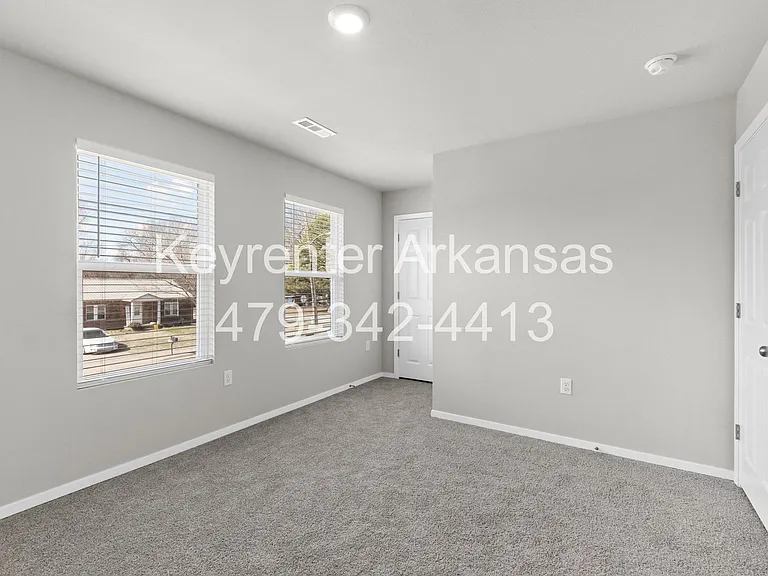 920 S Morningside Dr — Photo 23