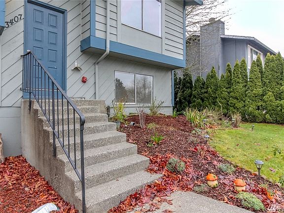 3rd image of 3407 50th Ave NE