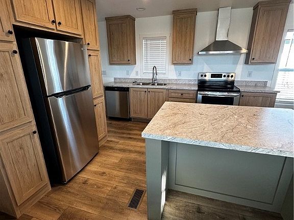 3rd image of 1839 Artesia Drive
