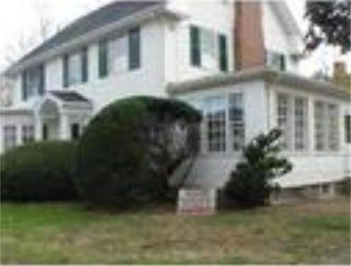 2nd image of 46 Woburn St #2