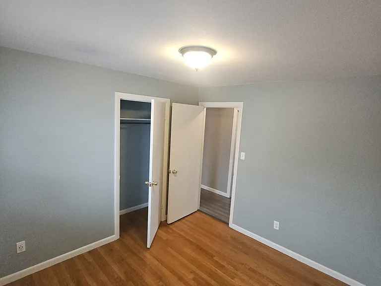 111 McNeil St — Photo 12
