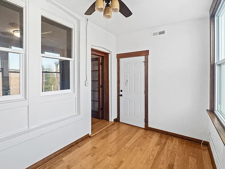 3256 S Princeton Ave #3 — Photo 18