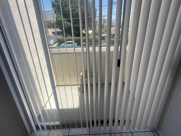 7615 N Hollywood Way #101 — Photo 15