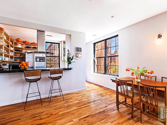 2nd image of 320 Washington Ave APT 3A