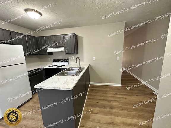 4th image of 120 Ewing Ave