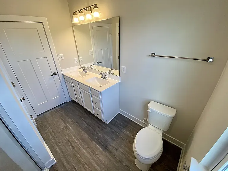4701 Manor Crossing Pl — Photo 18