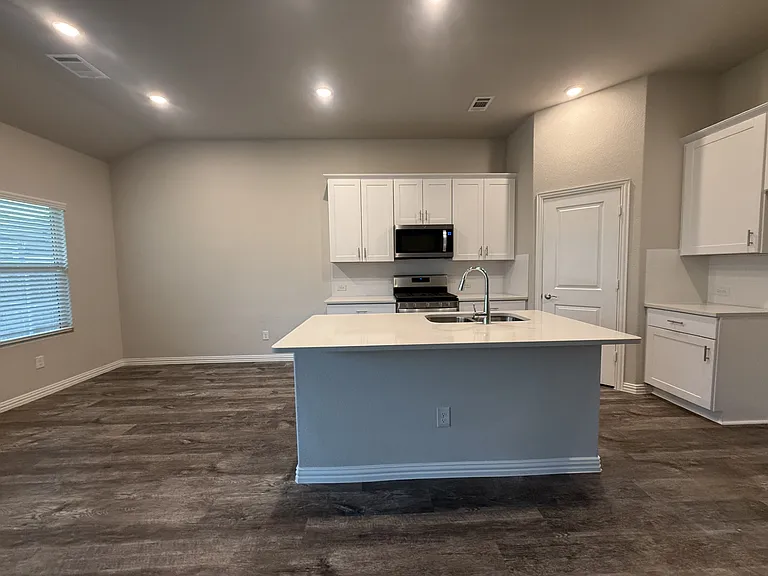 1804 Berry Ridge Trl — Photo 9