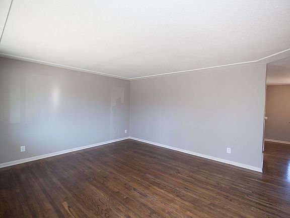 Entry, Upstairs Living Room
