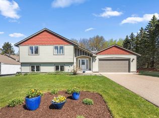 699 Calvin Ct, Eagan, MN 55123