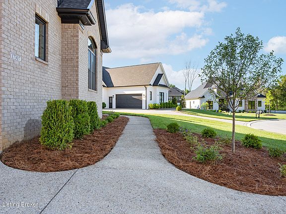 5th image of 17307 White Oak Ct