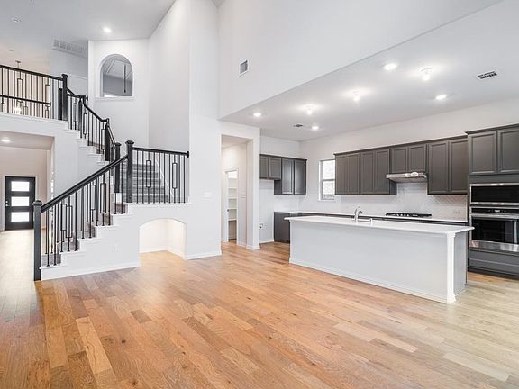3rd image of 3404 Sorghum Way