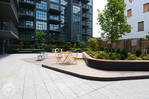 Rented by MySpaceNYC | media 27