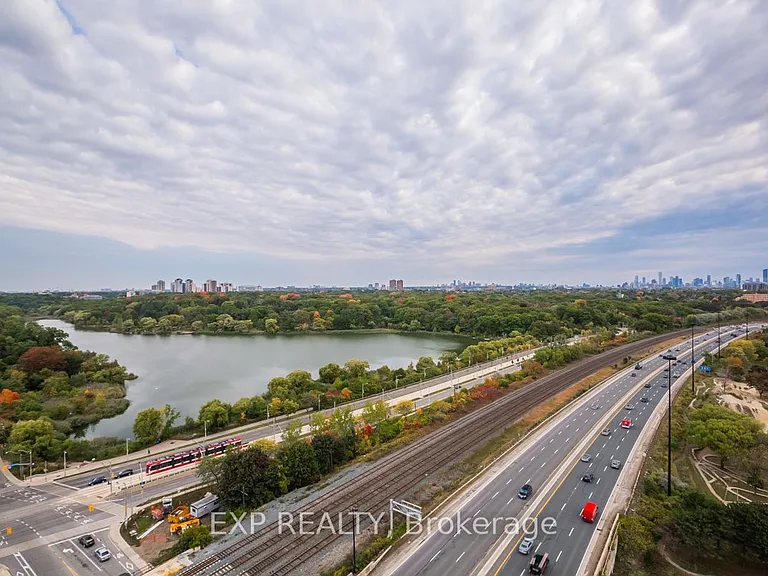 1900 Lake Shore Blvd W #LPH07 — Photo 21