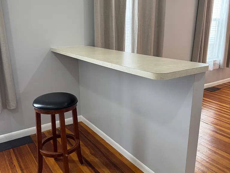 56 College Ave #1R — Photo 7
