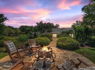 100 Hill Country Ln, Hill Country Village, TX 78232
