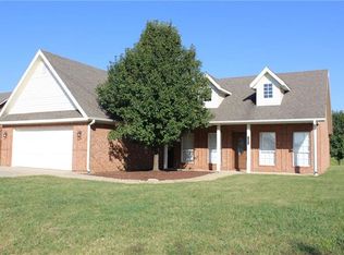1601 Viney Grove Rd, Prairie Grove, AR 72753