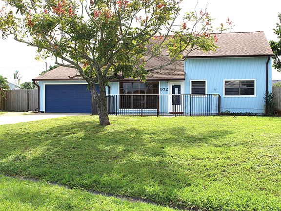 2nd image of 972 SE Damask Avenue