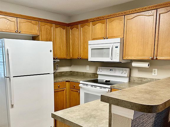 4th image of 2027 Shady Pond Dr #174