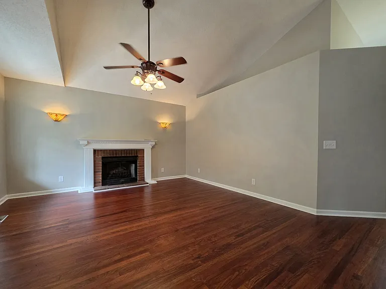 503 Dunwoody Dr — Photo 6
