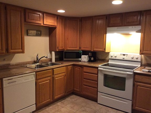 Kitchen with plenty of cabinet space