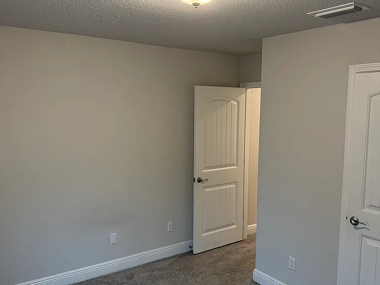 6583 Addison Woods Dr — Photo 3