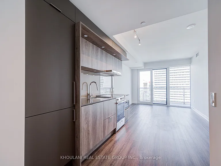 448 Burnhamthorpe Rd W #4906 — Photo 2