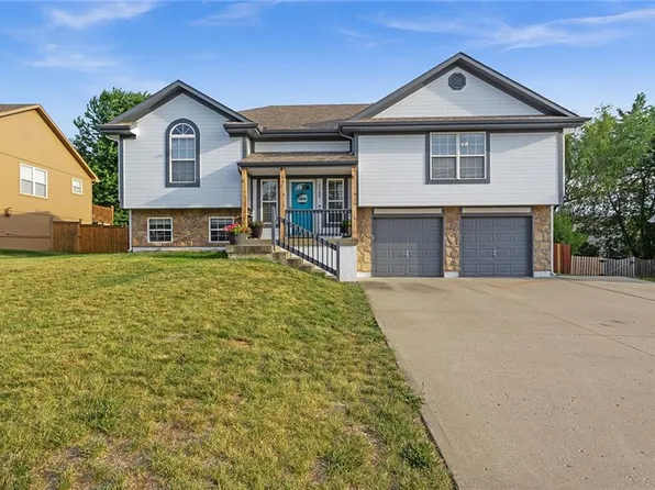 1109 White Oak Ct, Raymore, MO 64083