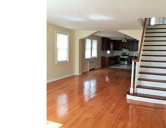 3rd image of 6040 E Roosevelt Blvd