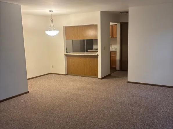 Orchard Hills Apts, 719 W Thorne St APT 32, Ripon, WI 54971