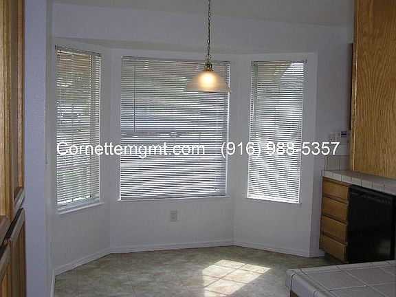 4th image of 8162 Chantry Ct