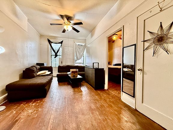 4th image of 211 Saint James Pl APT 4D