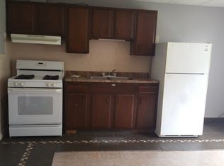 809 N Main St APT 1, Fall River, MA 02720