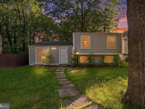 12303 Tigers Eye Ct, Reston, VA 20191