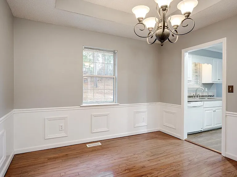 2508 Sand Ridge Ct — Photo 9