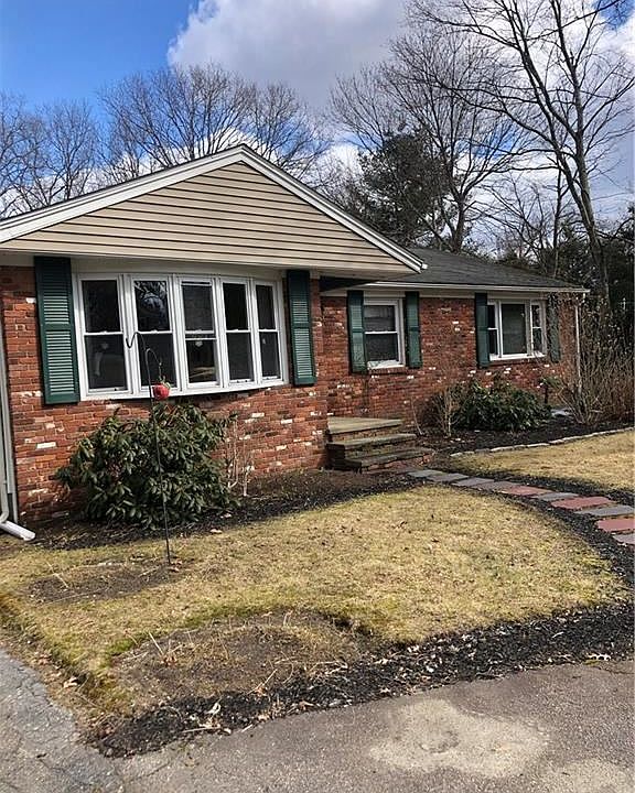 1st image of 44 Golden View Dr