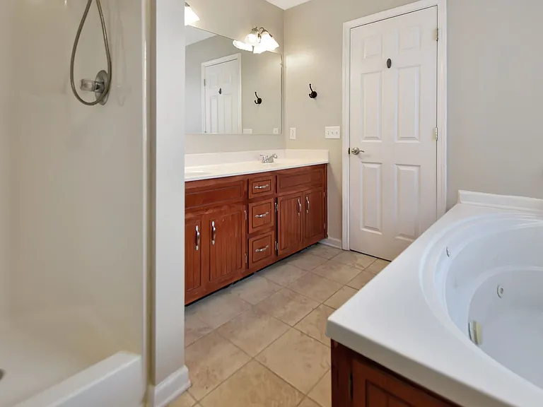 3896 Gaine Dr — Photo 11