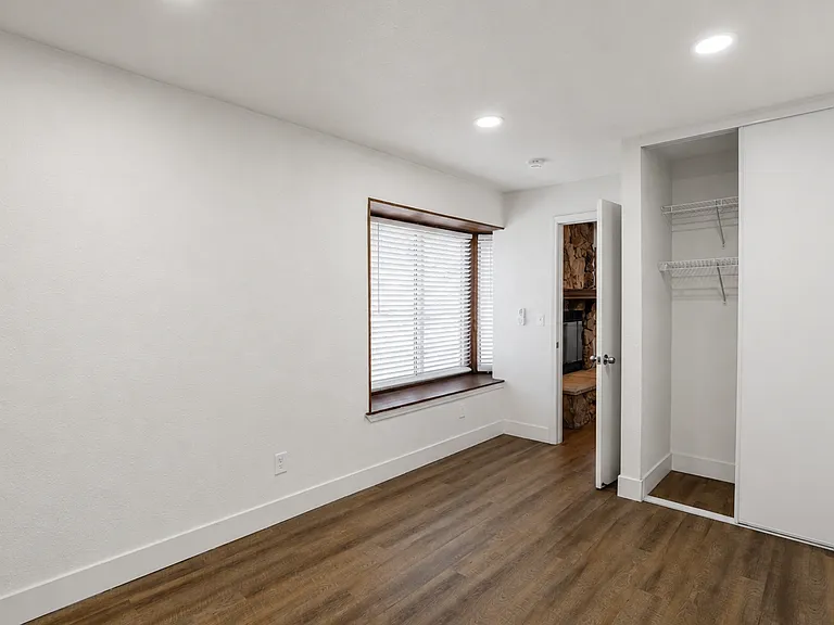 8840 San Vicente Ave — Photo 11