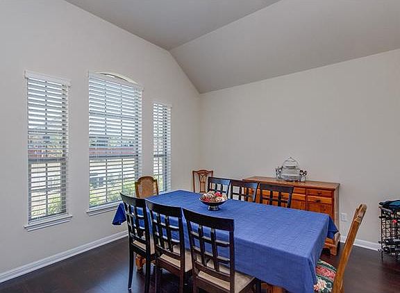 5th image of 2713 Coral Valley Dr