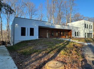 7913 Deepwell Dr, Bethesda, MD 20817