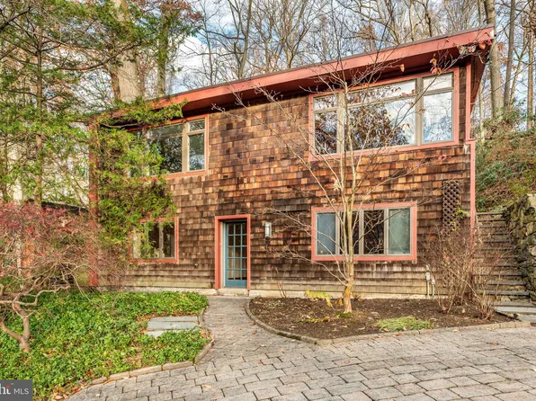 823 S Ithan Ave, Bryn Mawr, PA 19010