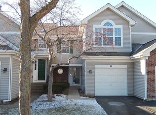 24 Stonegate Ct, Algonquin, IL 60102