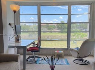 8081 N Sunrise Lakes Dr APT 306, Sunrise, FL 33322