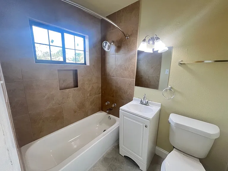 Retama Apartments — Photo 31