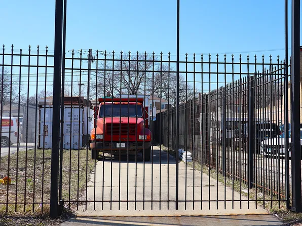 8148 S Western Ave, Chicago, IL 60620