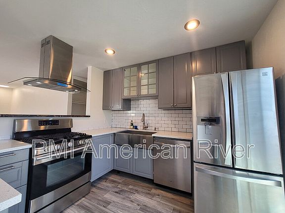 5th image of 881 Beardsley Dr