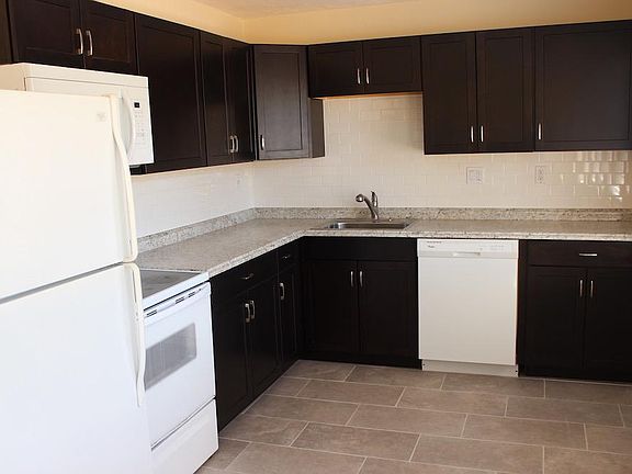 3rd image of 157 Valencia Dr #A
