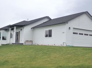 900 Majesty Heights Dr, Yakima, WA 98908