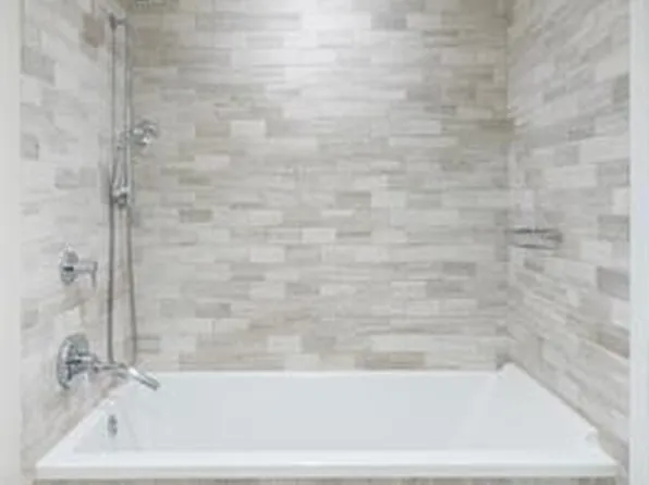 1000 Avenue At Port Imperial image 12 of 32