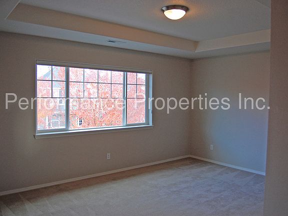 5th image of 789 NE 62nd Ave
