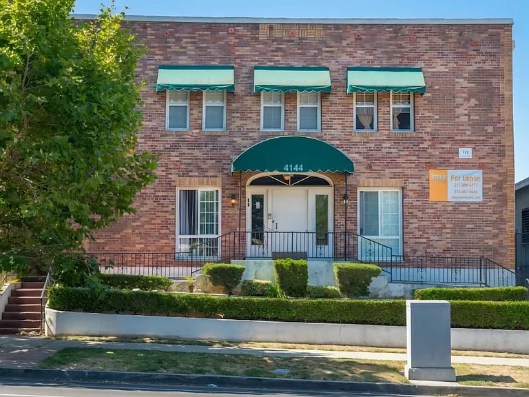 4144 W Adams Blvd — Photo 1
